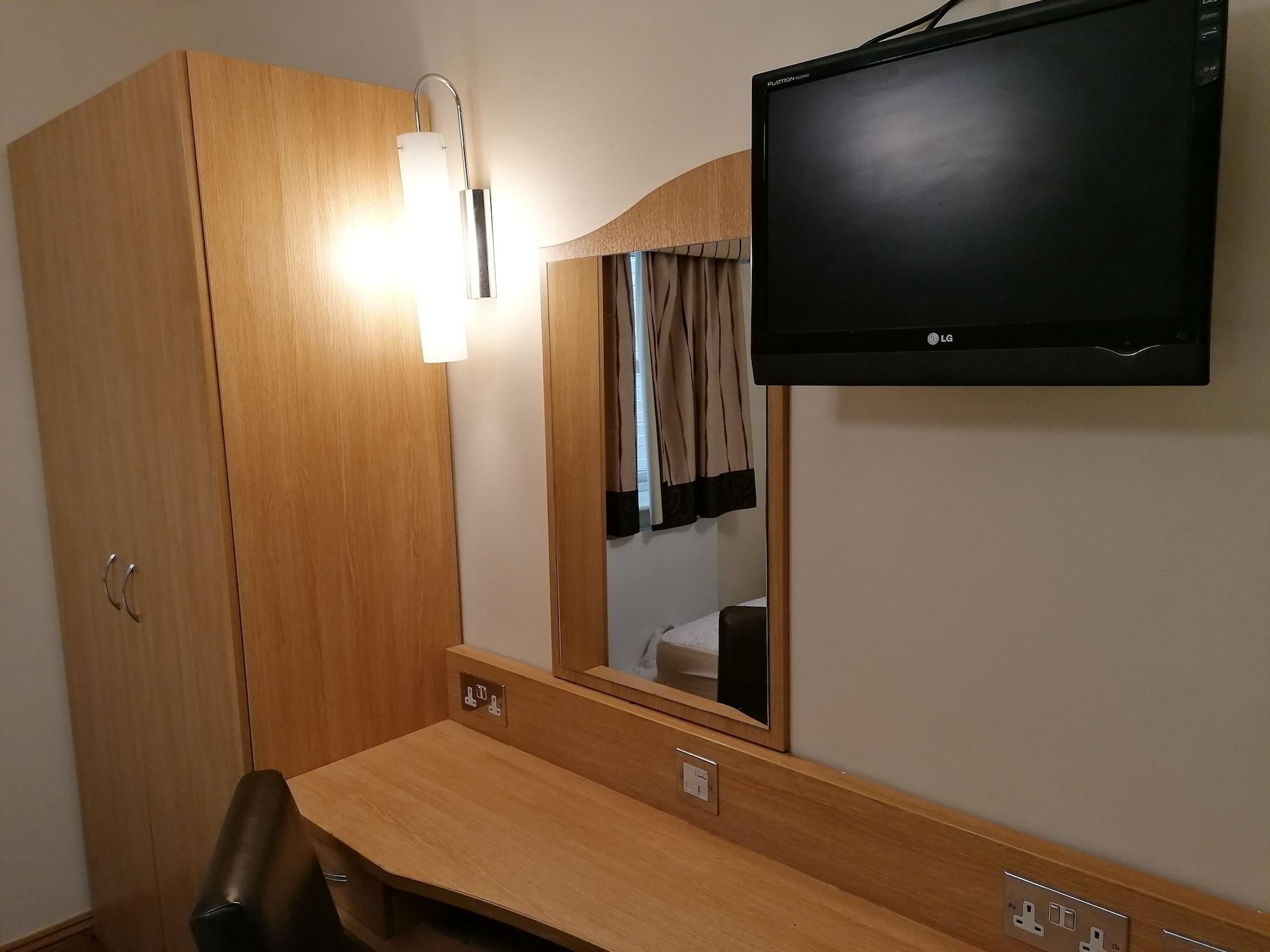 The Queensgate Hotel Peterborough Esterno foto